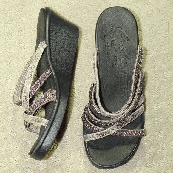 NWOT Cali Skechers Luxe Foam Women's 10 Beaded Silver Slip On 2.75" Wedge Heels - Picture 1 of 7